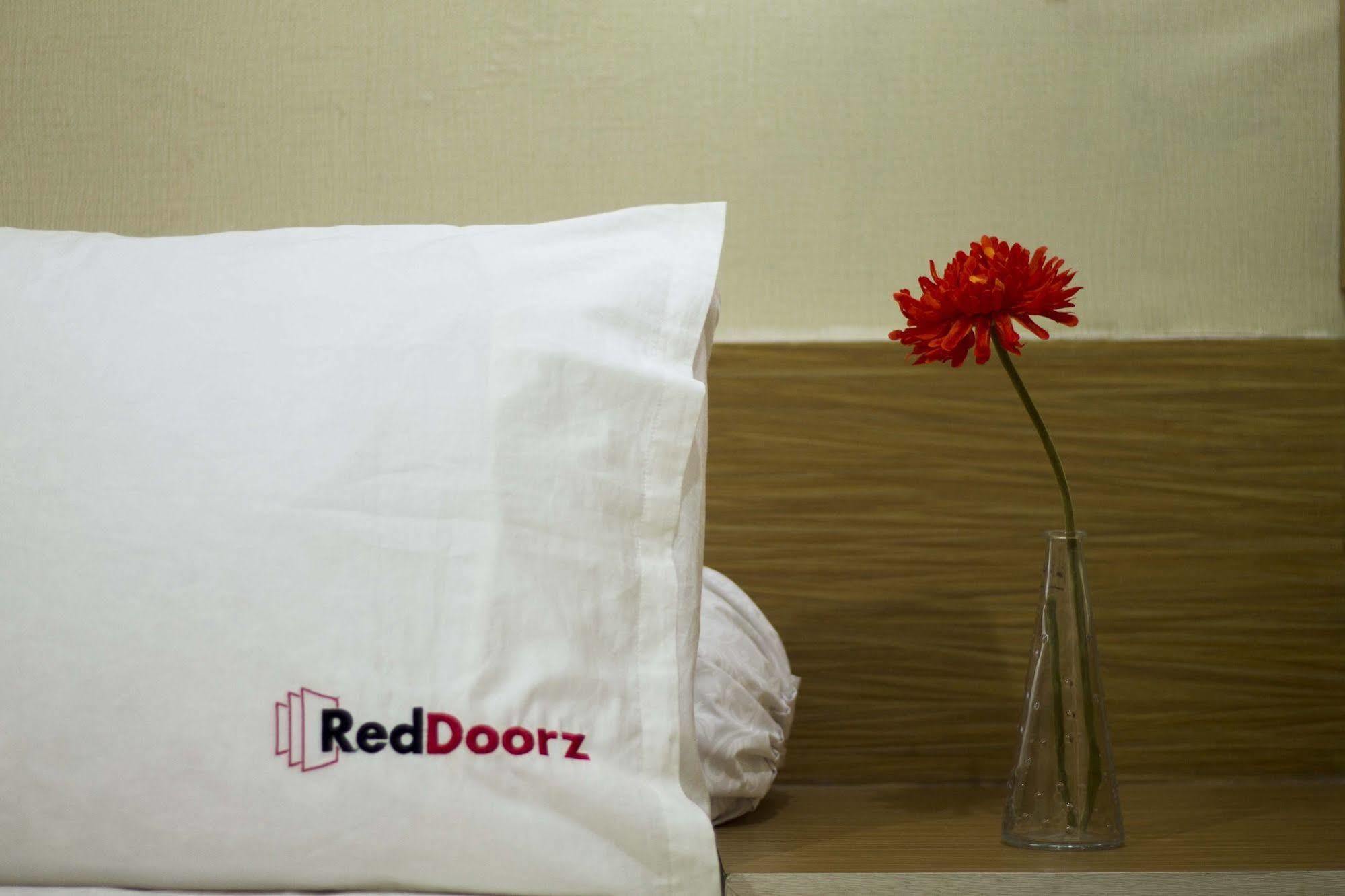 Hotel Reddoorz @ Pantai Cemara Sanur Exteriér fotografie